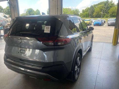 Used 2023 Nissan Rogue SL AWD/4WD image 4