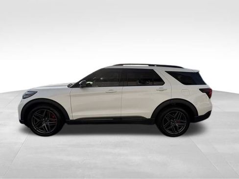 Used 2025 Ford Explorer ST image 8