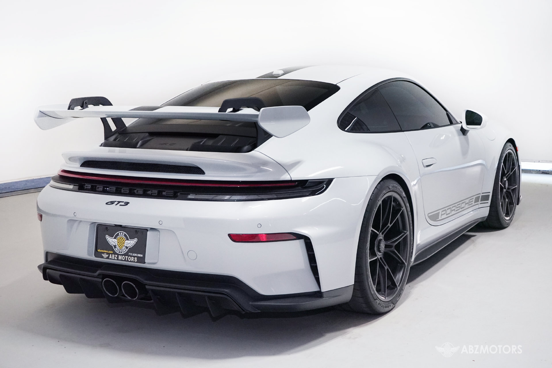 Used 2026 Porsche 911 GT3 RWD image 5