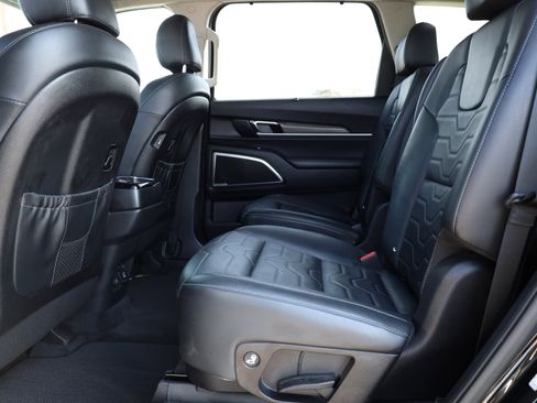 Used 2021 Kia Telluride SX w/ SX Prestige Package image 16