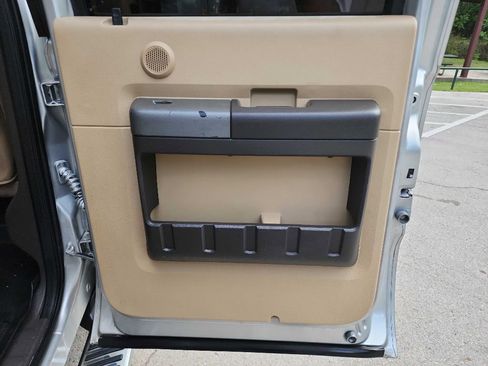 Used 2011 Ford F250 Lariat w/ Lariat Interior Pkg image 32