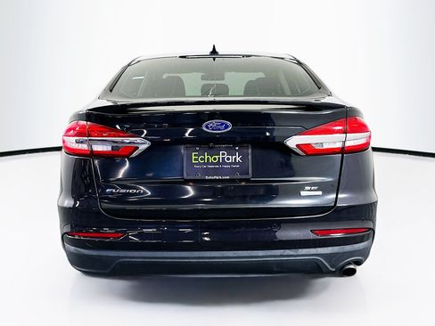 Used 2020 Ford Fusion SE w/ Equipment Group 151A FWD image 7