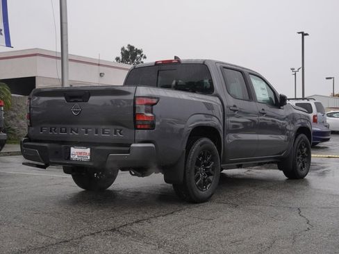 New 2026 Nissan Frontier SV image 4