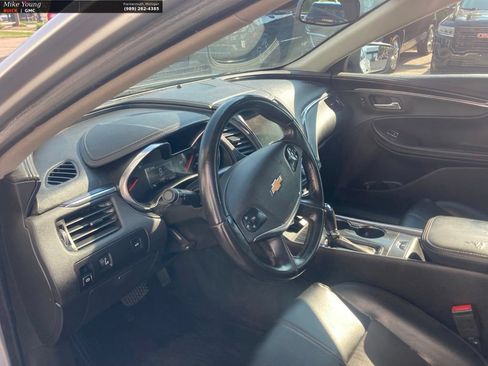 Used 2016 Chevrolet Impala LT FWD image 21