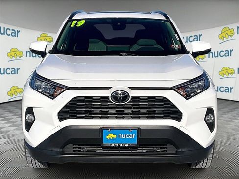 Used 2019 Toyota RAV4 XLE w/ Convenience Package image 2