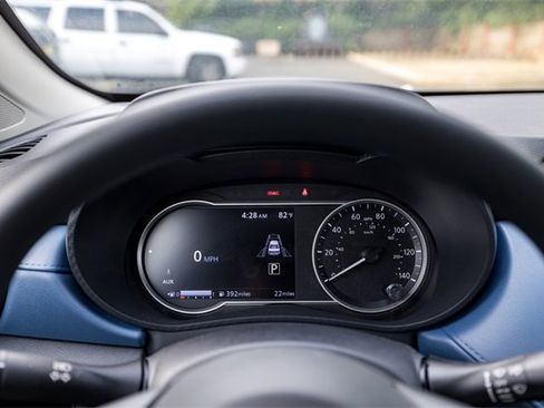 New 2025 Nissan Versa SV w/ Trunk Package image 12