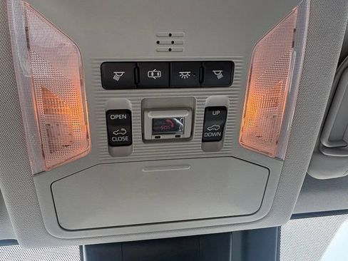 Used 2020 Toyota RAV4 XLE w/ Convenience Package AWD/4WD image 28