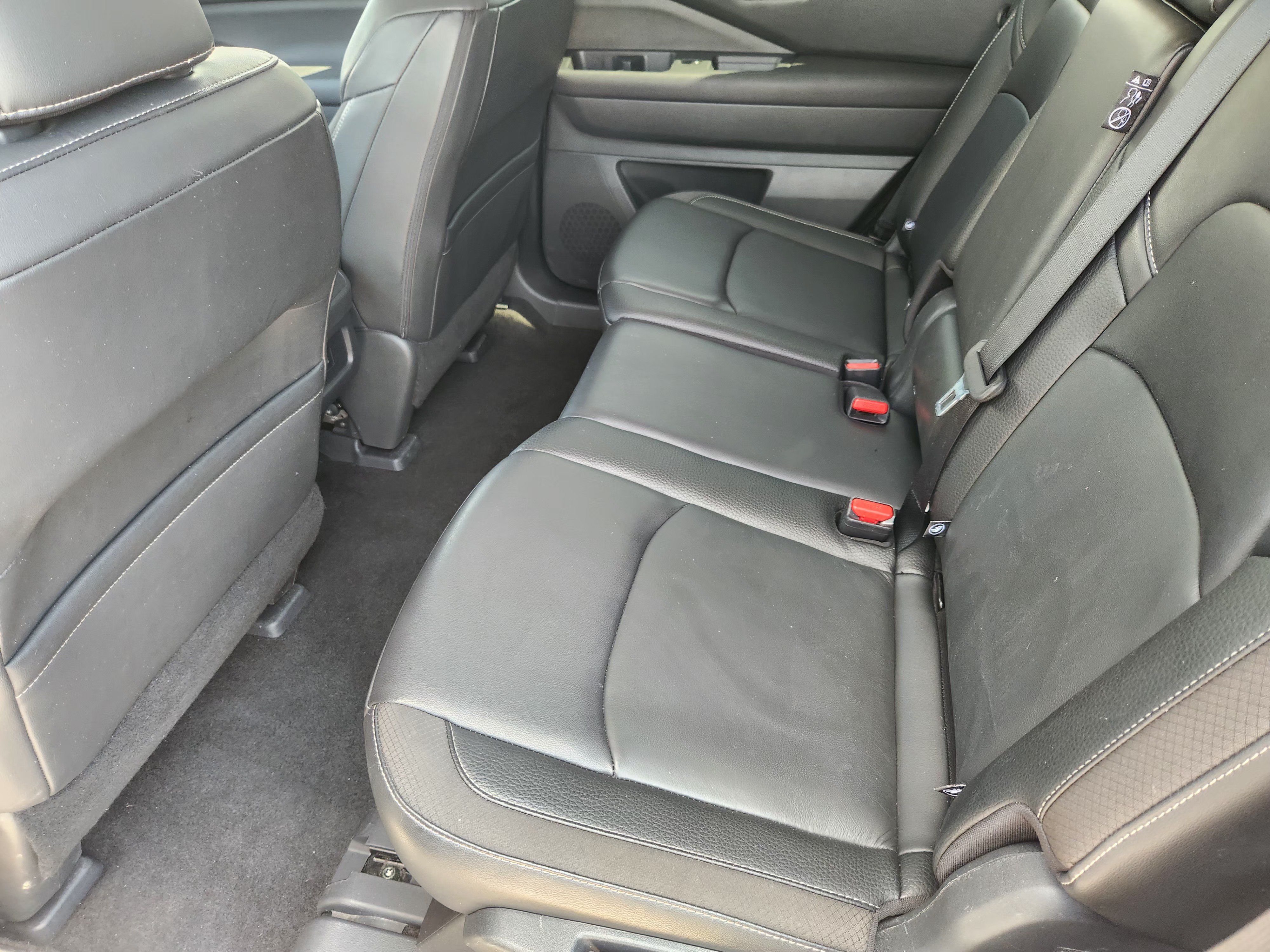 Used 2025 Nissan Pathfinder SL FWD image 29