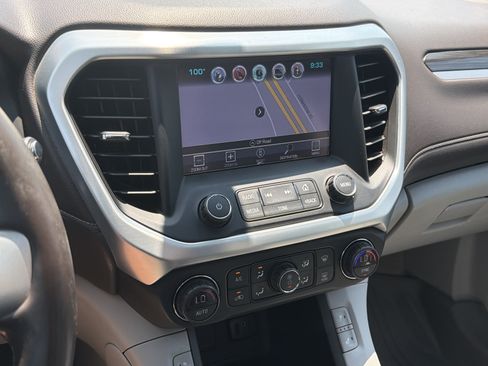 Used 2017 GMC Acadia SLT FWD image 24