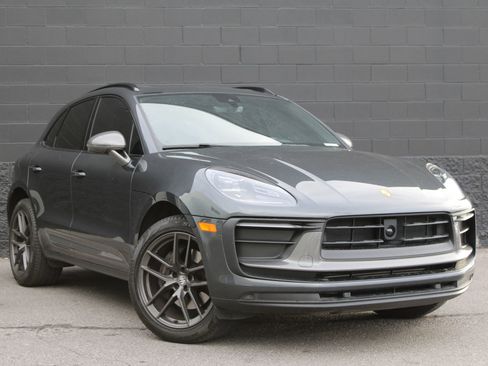 Certified 2023 Porsche Macan Turbo image 8