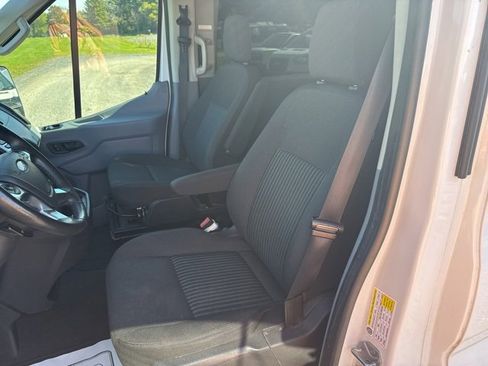 Used 2017 Ford Transit 150 XLT image 11