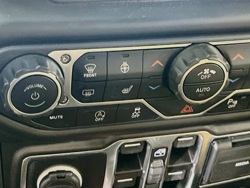Used 2023 Jeep Gladiator Sport AWD/4WD image 20