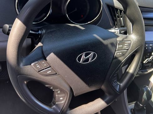 Used 2012 Hyundai Sonata Hybrid image 8