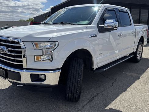 Used 2016 Ford F150 XLT w/ Equipment Group 302A Luxury AWD/4WD image 4