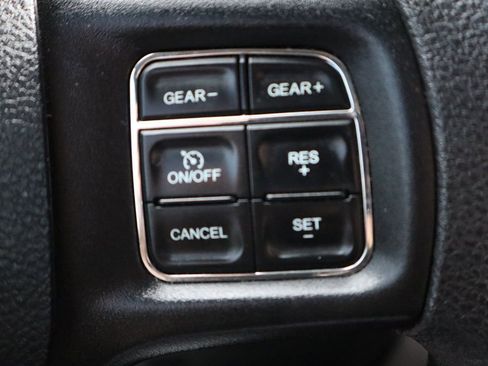 Used 2018 RAM 1500 Express image 25