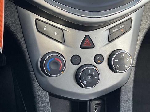 Used 2020 Chevrolet Sonic LT image 19