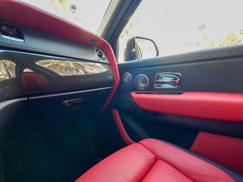 Used 2023 Rolls-Royce Cullinan Black Badge w/ Driver's Package image 66