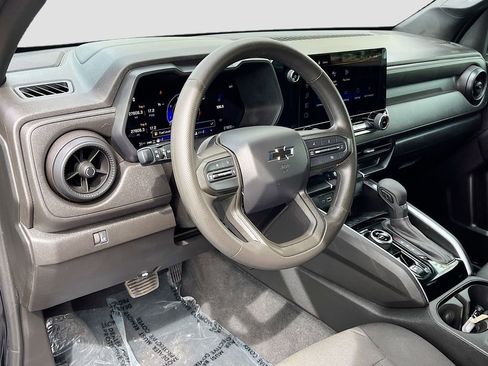 Used 2024 Chevrolet Colorado Trail Boss AWD/4WD image 9