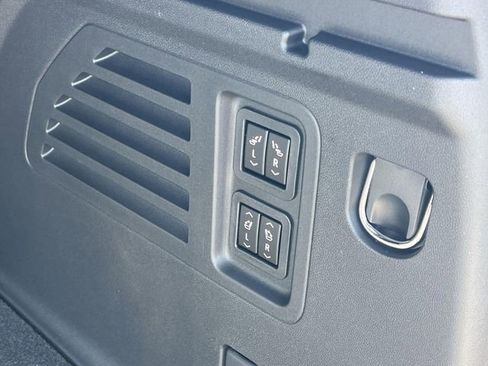 New 2026 Buick Enclave Sport Touring w/ Power Package image 32