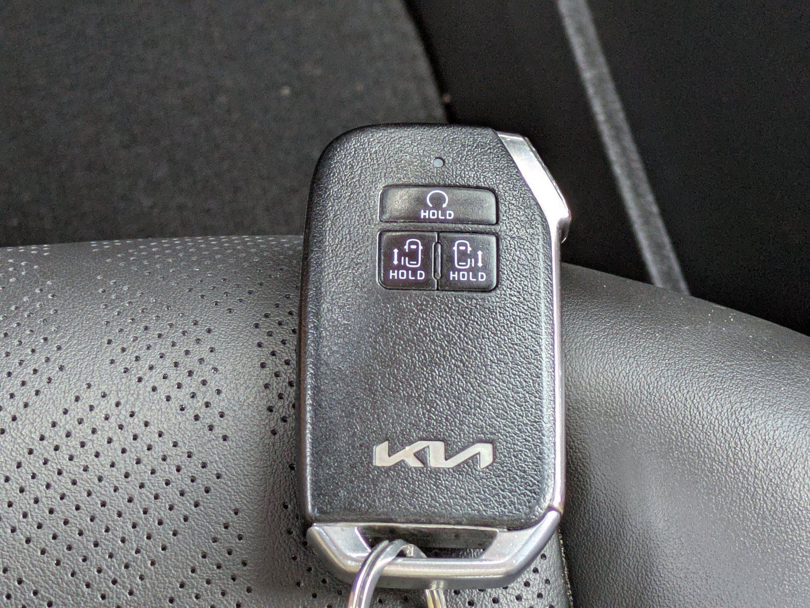 Used 2024 Kia Carnival LX FWD image 26