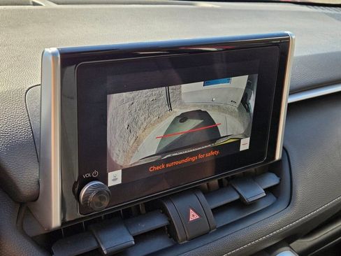 Used 2023 Toyota RAV4 LE AWD/4WD image 27