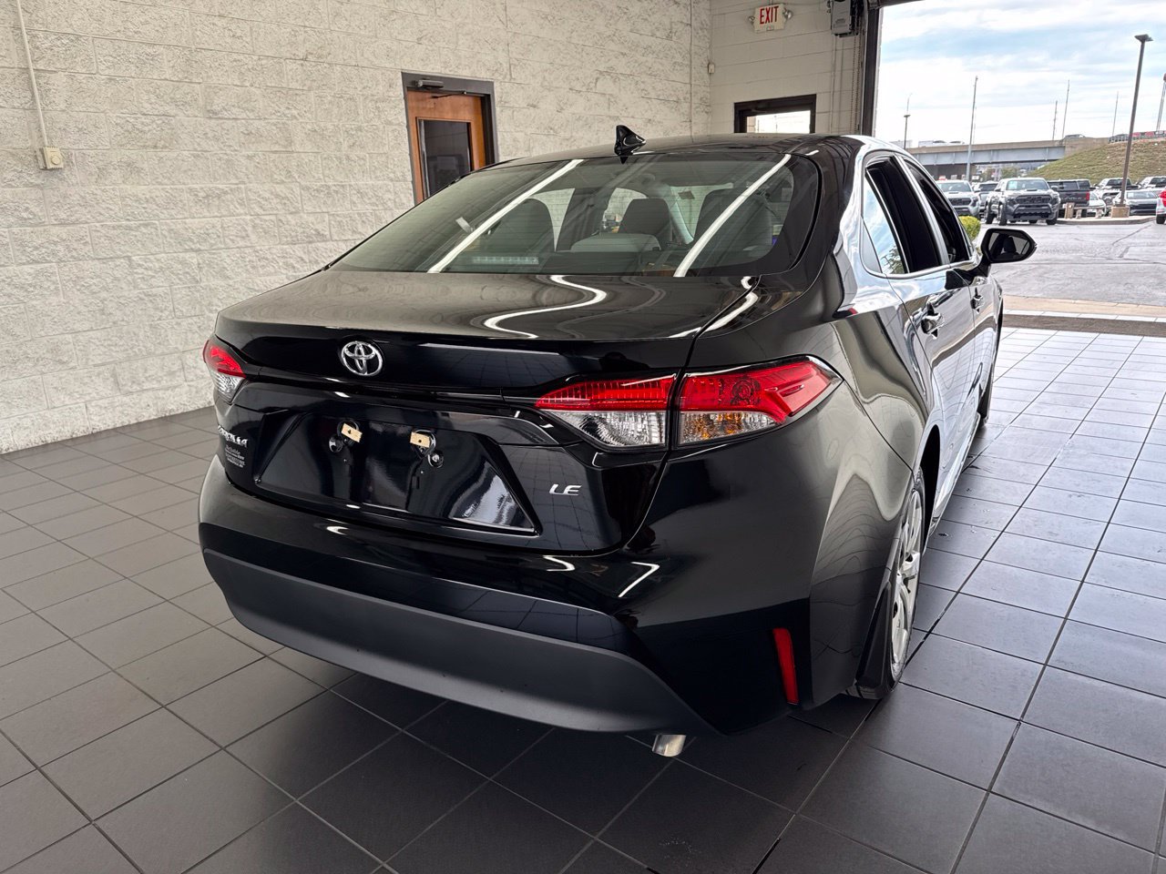 Used 2026 Toyota Corolla LE FWD image 7