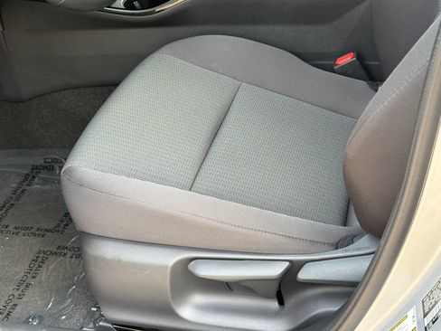 Used 2025 Toyota Prius LE FWD image 19