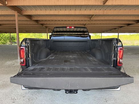 Used 2025 RAM 3500 Big Horn image 32