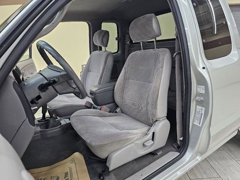 Used 2004 Toyota Tacoma 4x4 Xtracab V6 image 14