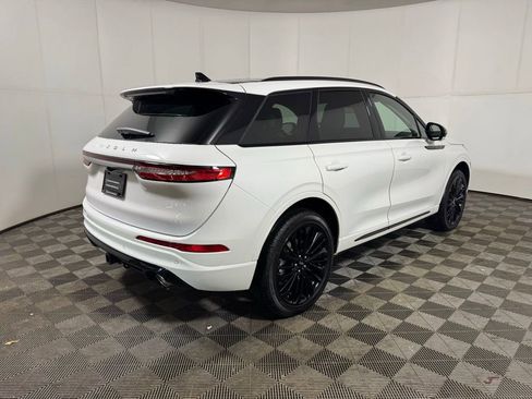 New 2026 Lincoln Corsair Premiere image 7