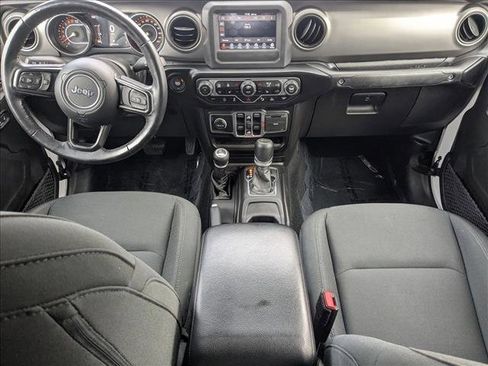 Used 2021 Jeep Gladiator Willys image 15