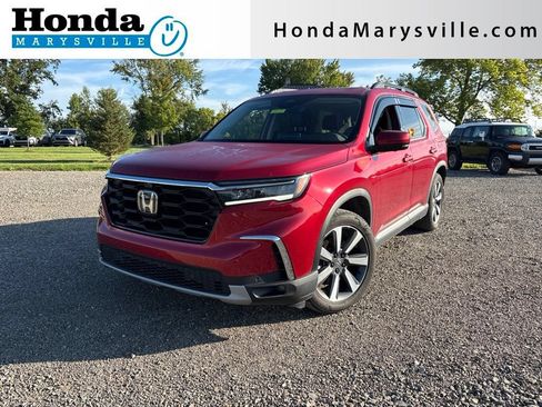 Used 2025 Honda Pilot Elite image 1