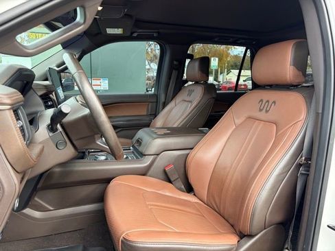 Used 2022 Ford Expedition Max King Ranch image 3