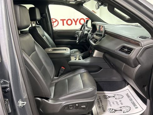 Used 2021 Chevrolet Tahoe Z71 w/ Z71 Signature Package image 12