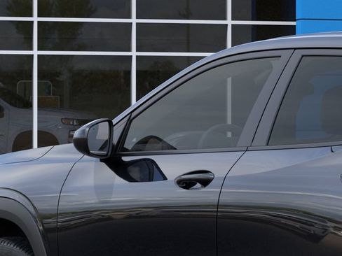New 2026 Chevrolet Trax LS w/ LS Convenience Package FWD image 12