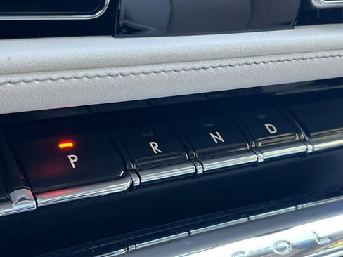New 2026 Lincoln Aviator AWD image 21
