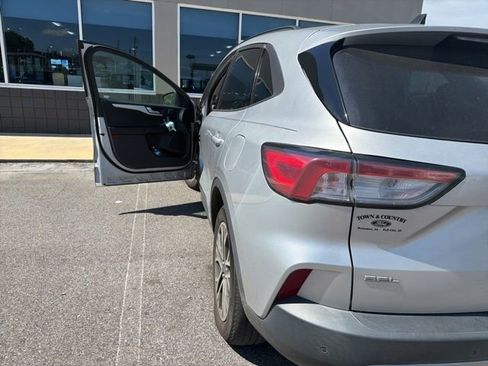 Used 2020 Ford Escape SEL FWD image 6