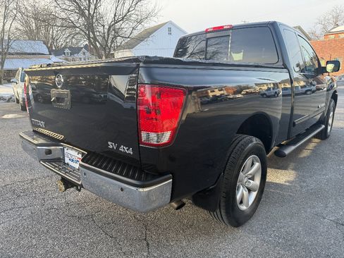 Used 2014 Nissan Titan SV w/ SV Value Truck Package image 5