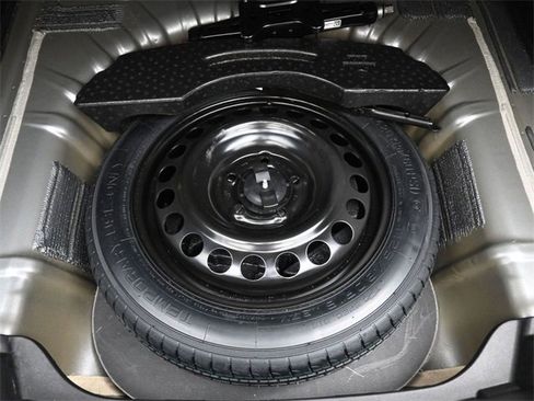 Used 2023 Chevrolet Malibu LT image 24