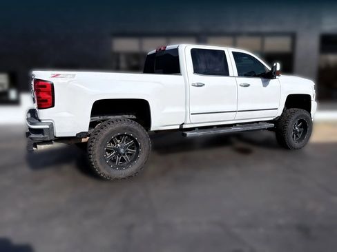 Used 2017 Chevrolet Silverado 2500 LTZ image 5