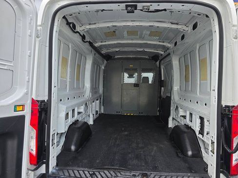 Used 2015 Ford Transit 250 148 Medium Roof RWD image 11
