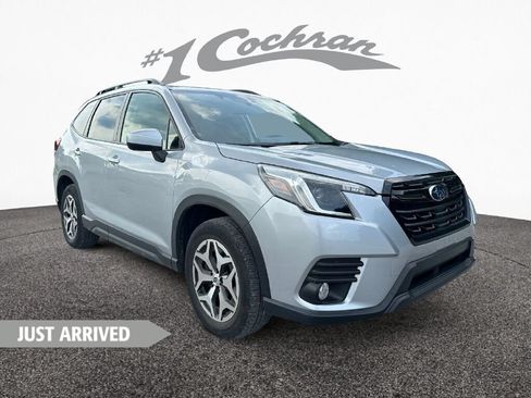 Used 2022 Subaru Forester Premium AWD/4WD image 1