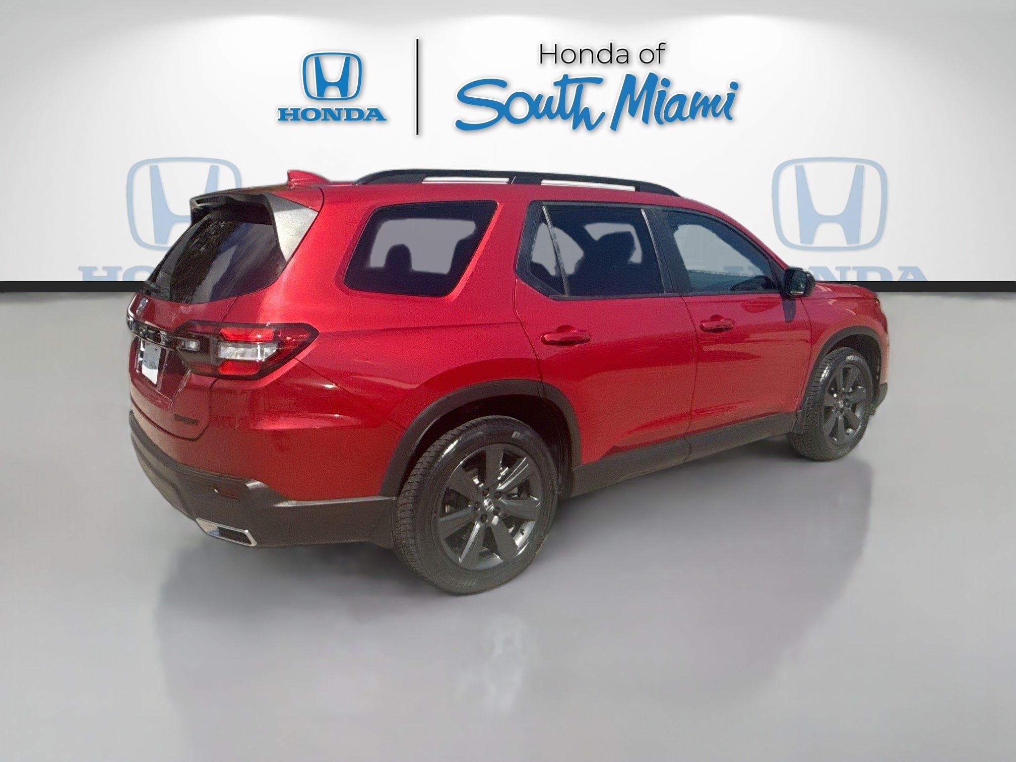 Used 2025 Honda Pilot Sport image 7