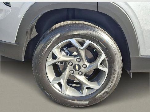 Used 2024 Chevrolet Trax LT image 8