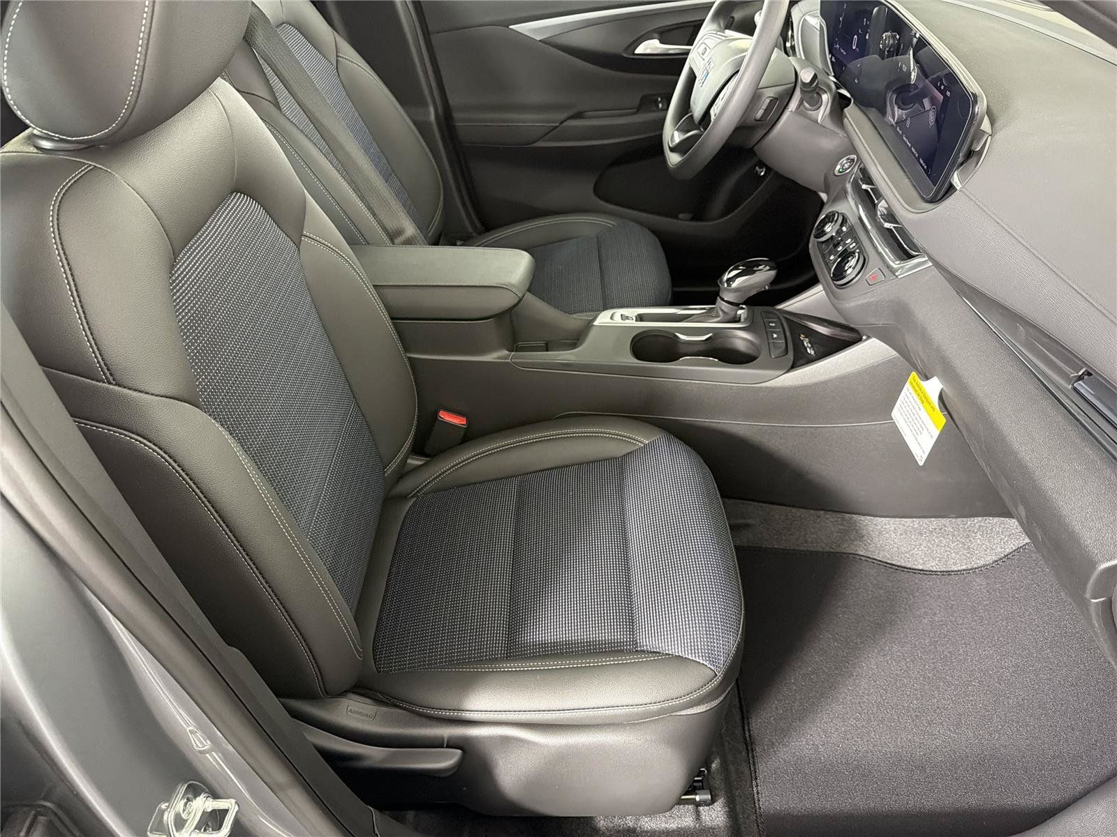 New 2026 Buick Envista Sport Touring w/ Convenience II Package FWD image 11
