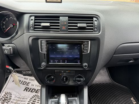 Used 2016 Volkswagen Jetta S FWD image 24