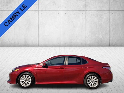 Used 2020 Toyota Camry LE image 9