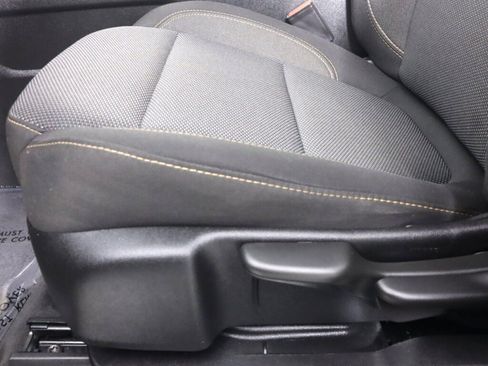 Used 2020 Chevrolet Traverse LS FWD image 29