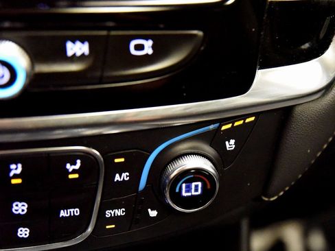 Used 2023 Chevrolet Traverse Premier w/ Redline Edition image 29