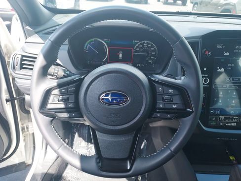 Used 2025 Subaru Forester Premium AWD/4WD image 19
